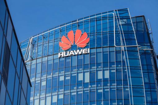 Фото нового смартфона от Huawei попали в интернет до презентации