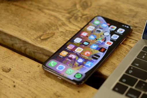 В новых iPhone увеличат ёмкость аккумуляторов