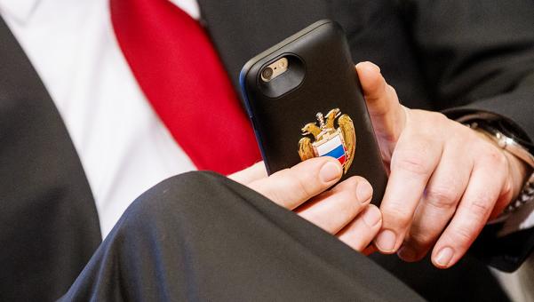 «Закон против Apple» приняли в первом чтении