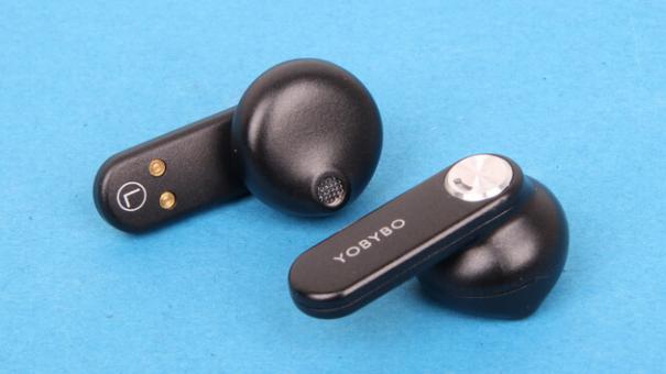 CARD20 - ультратонкий аналог AirPods