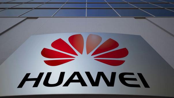 Huawei представила два новых флагманских смартфона